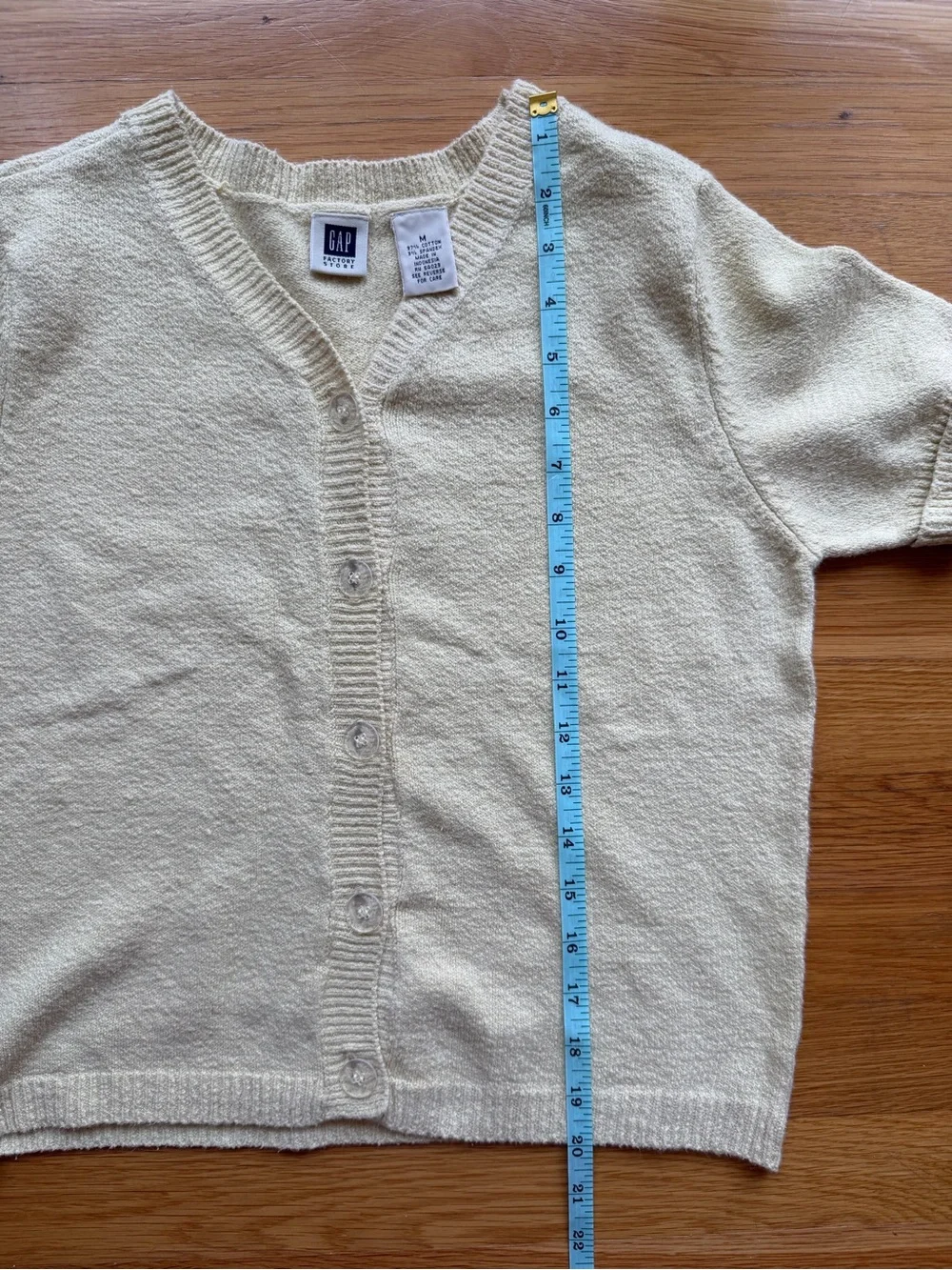 Vintage Y2K GAP Butter Yellow Short Sleeve Knit Cardigan Sweater - Size M - Picture 5 of 6